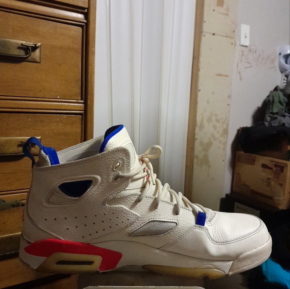 Mens shoes
